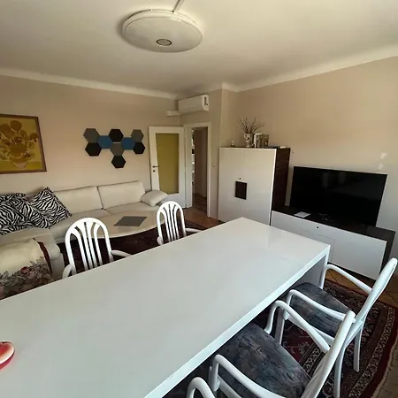Grosse 4 Apartamento Schwechat